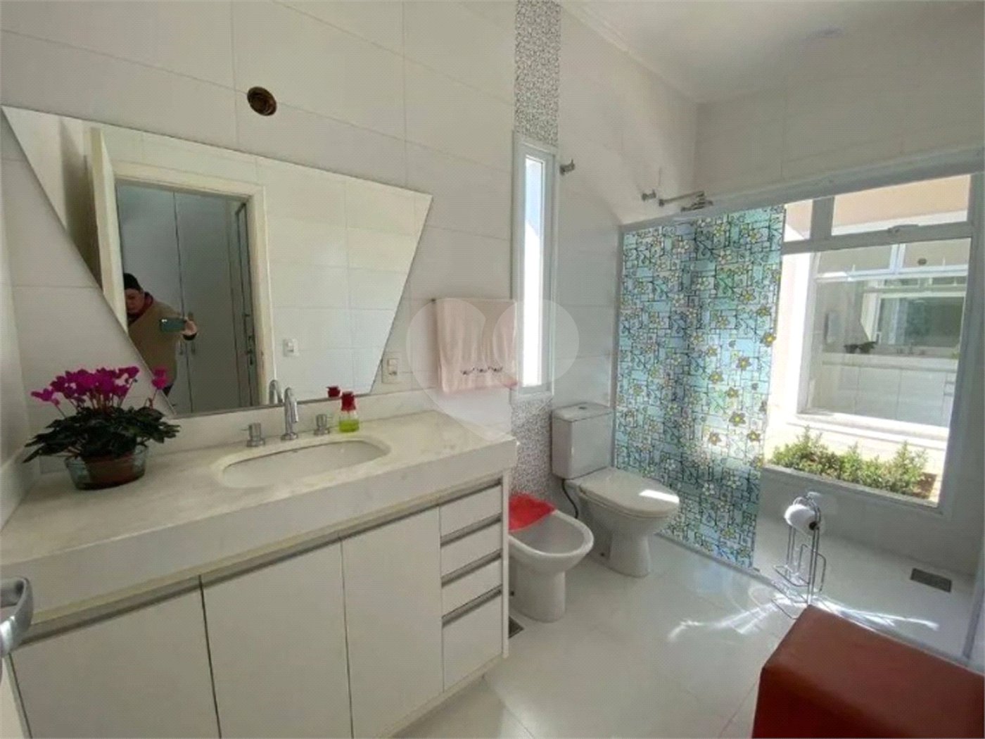 Casa à venda com 4 suítes no condomínio Ipê Velho, Vinhedo - SP