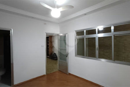 Sobrado à venda com 3 quartos em Bonfim, Osasco, SP
