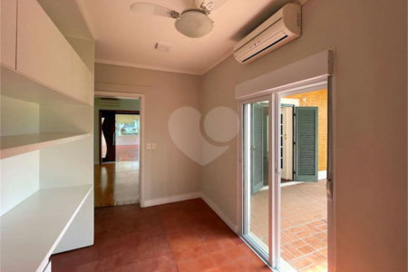 Casa à venda com 4 suítes no condomínio Miollo da Granja, Cotia - SP
