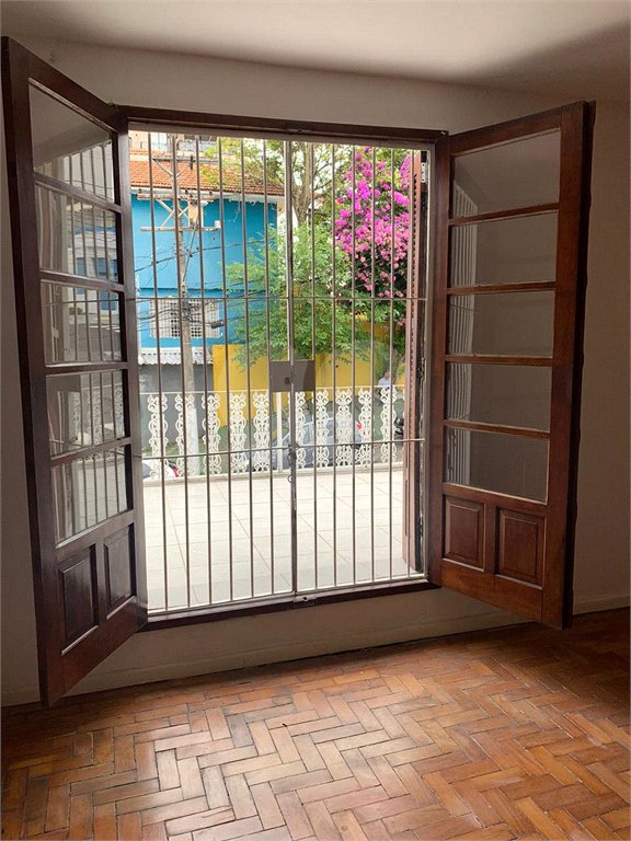 Sobrado à venda com 3 quartos em Vila Progredior, São Paulo, SP