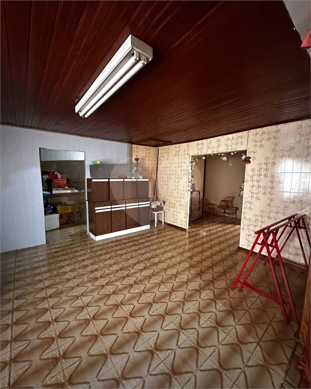 Sobrado à venda com 6 quartos, sendo 1 suíte, no Centro, Ponta Porã, MS