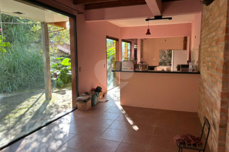 Sobrado à venda com 3 quartos, sendo 2 suítes, em Vila Correa, Ferraz de Vasconcelos, SP