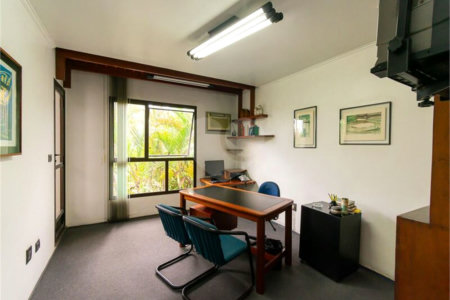 Casa à venda com 8 quartos, sendo 2 suítes, em Indianópolis, São Paulo, SP