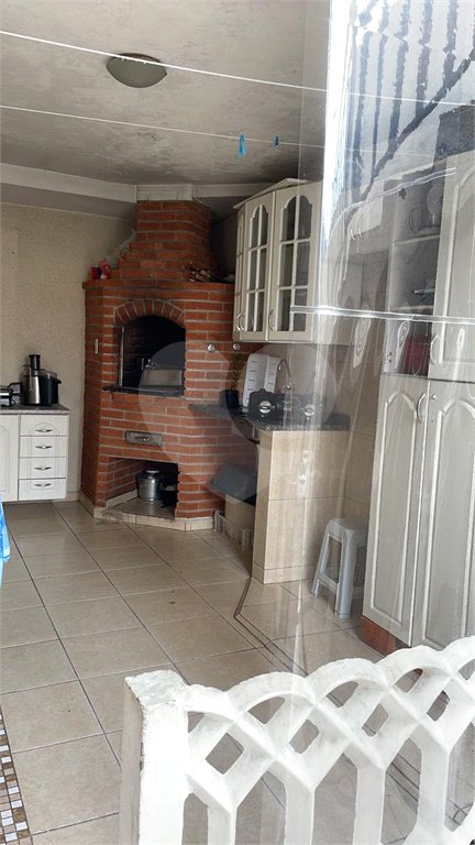 Sobrado à venda com 2 quartos, sendo 1 suíte,  em Ferreira, São Paulo, SP