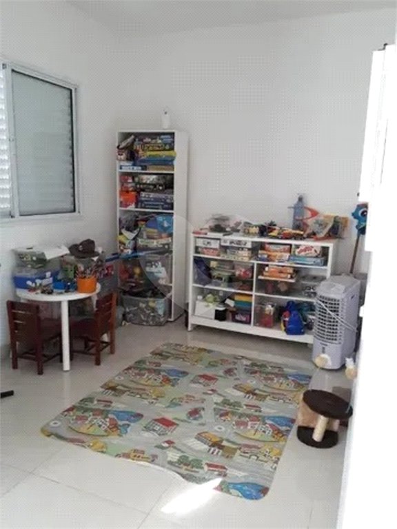 Casa à venda com 4 quartos, sendo 1 suíte, no condomínio Urbanova Premium, São José dos Campos - SP