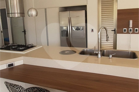 Casa à venda com 5 suítes em Tanque, Atibaia, SP