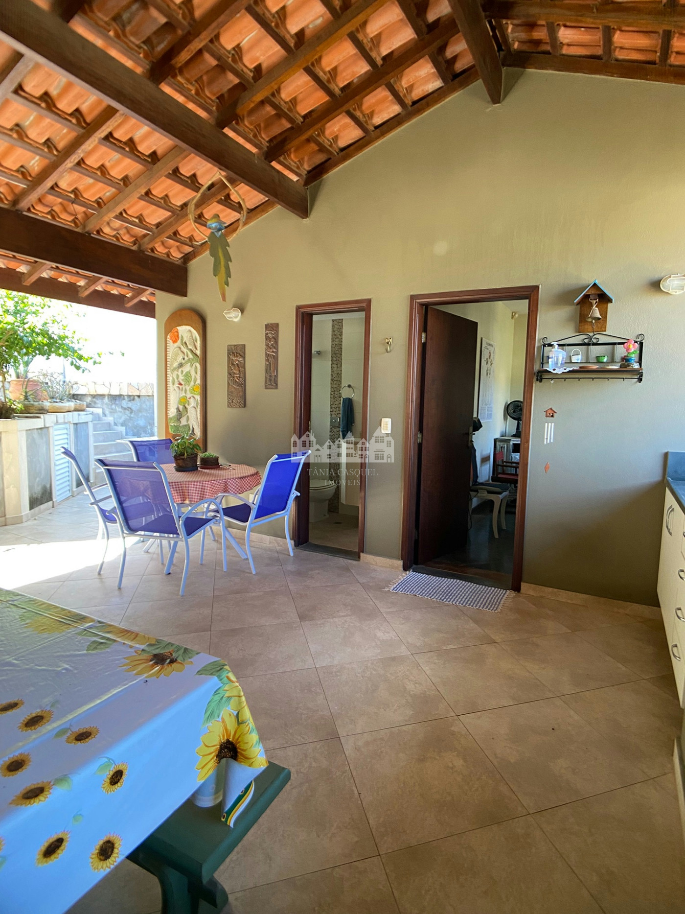 Casa à venda com 3 quartos, sendo 1 suíte, com vista deslumbrante em Recreio Maristela, Atibaia