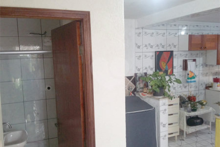 Sobrado à venda com 3 quartos em Jardim Macedônia, São Paulo, SP