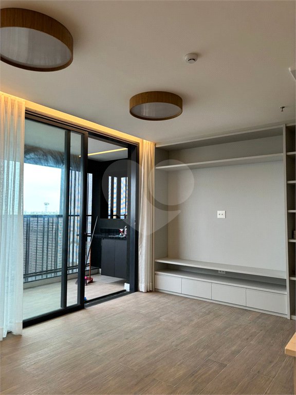 Apartamento à venda com 2 quartos, sendo 1 suíte, em Jardim das Acácias, São Paulo, SP
