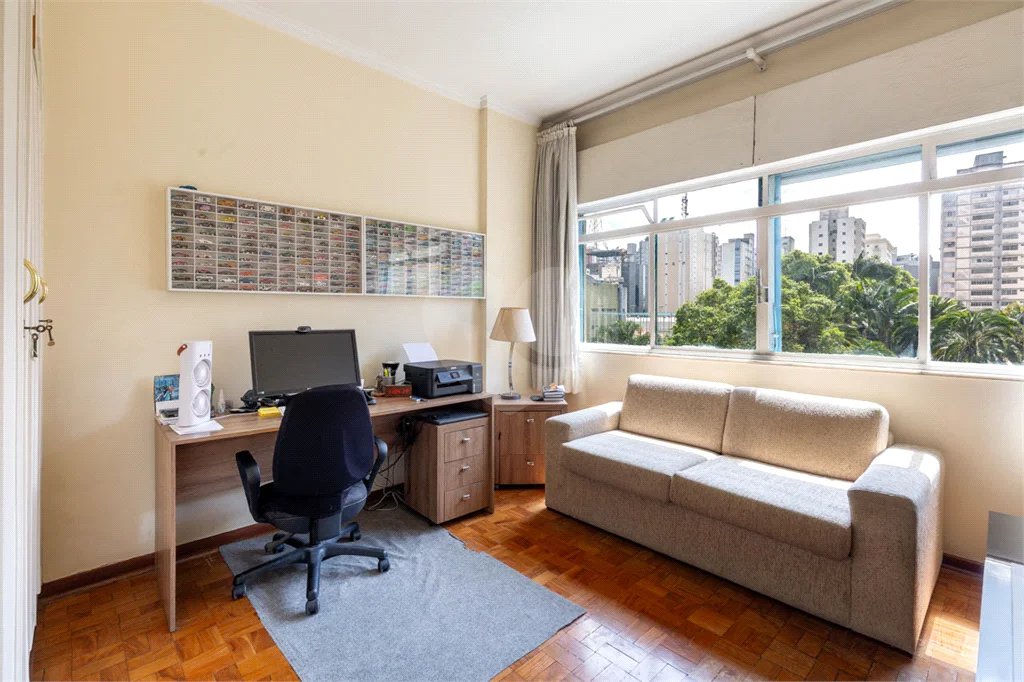 Apartamento a venda no Bela Vista com 3 quartos, 1 suíte, lavabo, 2 vagas, 200 m² de área útil