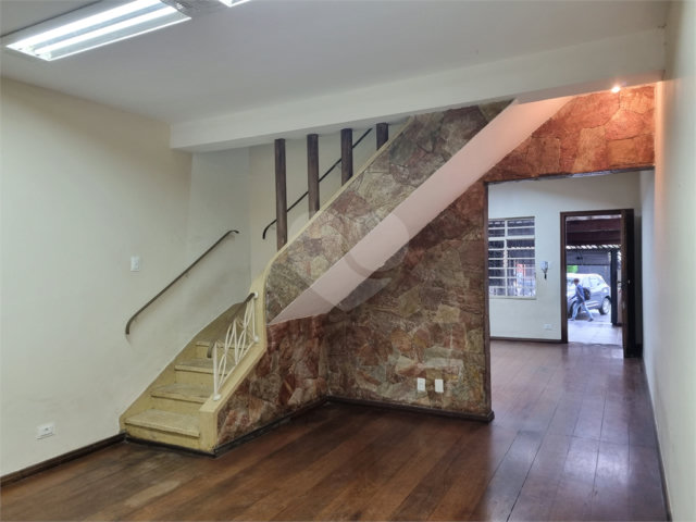 Sobrado à venda com 3 quartos em Moema, São Paulo, SP