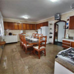 Casa à venda com 3 quartos, sendo 1 suíte, no condomínio Vila Paiva, São Paulo - SP