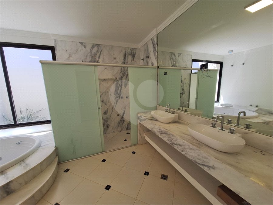 Casa para alugar com 5 quartos, sendo 3 suítes,  no condomínio Chacara Santa Maria, Votorantim - SP