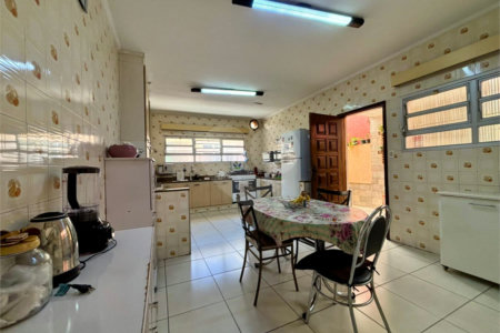 Casa à venda com 3 quartos, sendo 2 suítes, em Vila Rosália, Guarulhos, SP