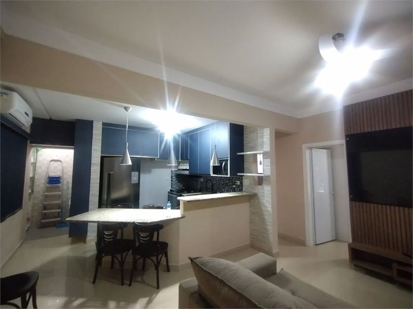 Apartamento com 2 dormitórios à venda, 63 m² por R$ 420.000,00 - Balneário Cidade Atlântica - Guarujá/SP