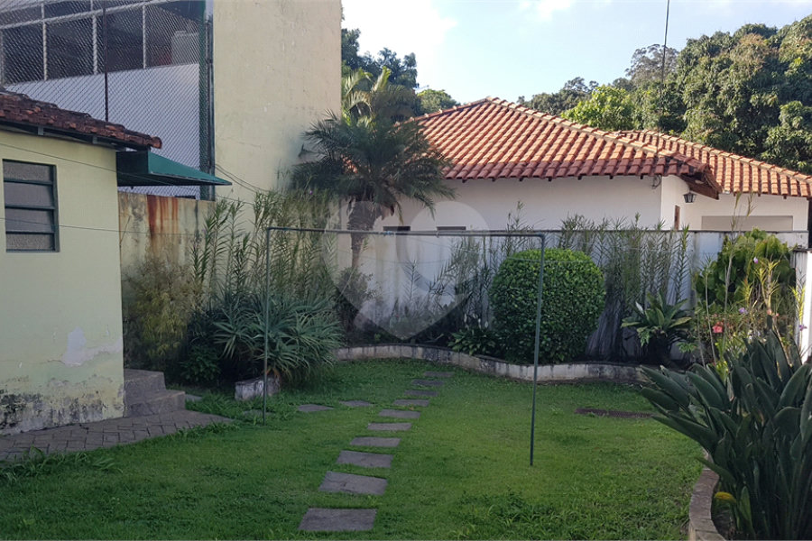Sobrado à venda com 3 quartos em Horto Florestal, São Paulo, SP
