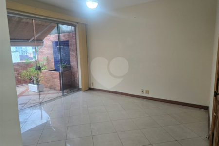 Cobertura à venda com 3 quartos, sendo 1 suíte,  em Tijuca, Rio de Janeiro, RJ