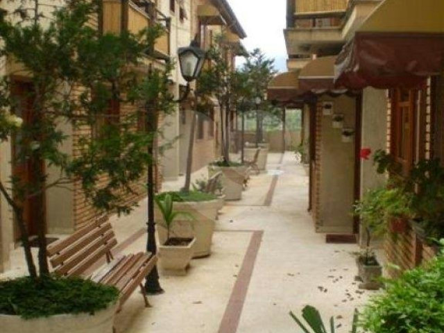 Casa à venda com 3 quartos, sendo 1 suíte,  no condomínio Barbará II, São Paulo - SP