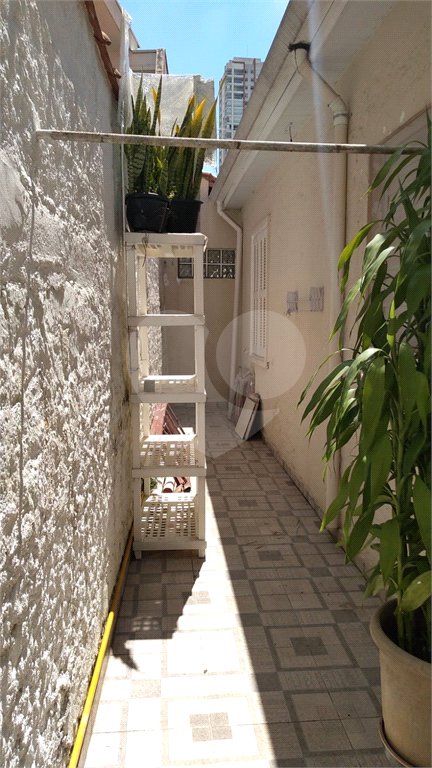Casa à venda com 3 quartos, sendo 1 suíte, em Vila Mariana, São Paulo, SP