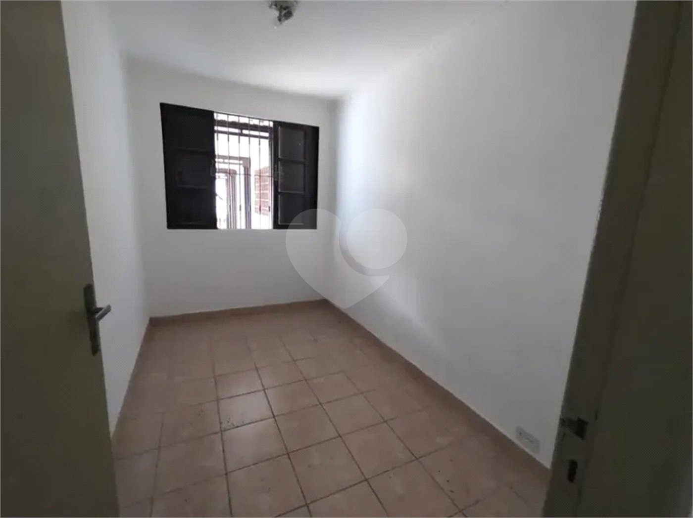 Casa de Vila à venda com 3 quartos, sendo 1 suíte,  em Jardim Esmeralda, São Paulo, SP