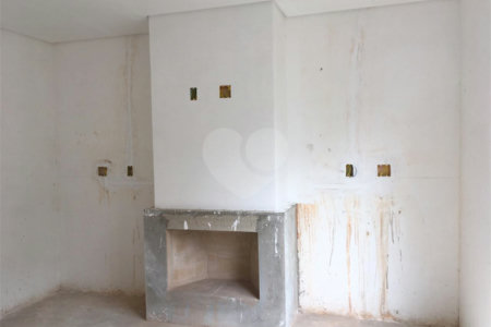 Casa à venda com 4 quartos, sendo 3 suítes,  em Vila Monumento, São Paulo, SP