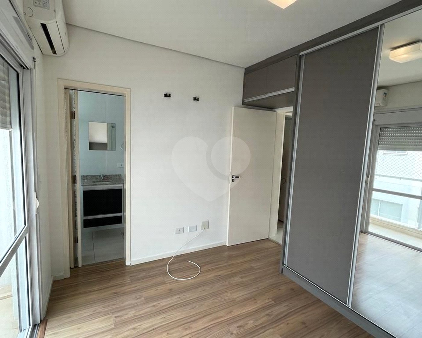 Casa à venda com 2 quartos, sendo 1 suíte, no condomínio Firenze, Sorocaba - SP