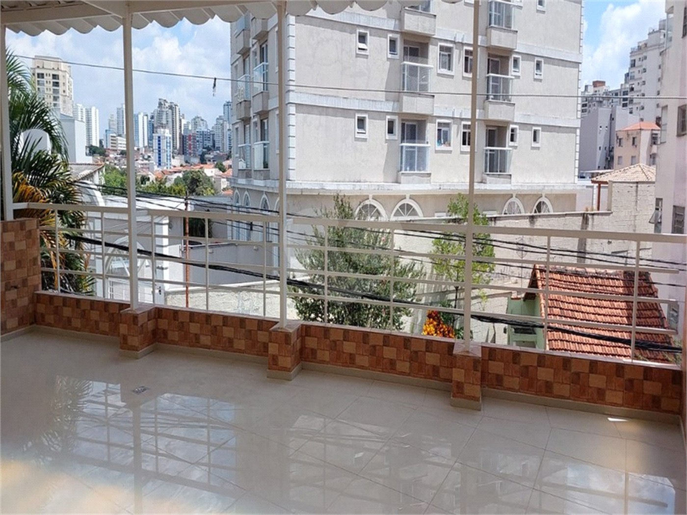 Sobrado à venda com 3 quartos, sendo 2 suítes, em Vila Paulicéia, São Paulo, SP