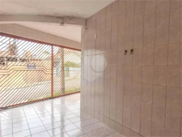Sobrado à venda com 3 quartos em Vila Guilherme, São Paulo, SP