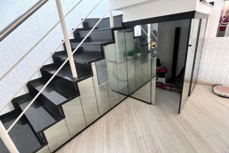 Sobrado à venda com 3 quartos, sendo 1 suíte,  em Jardim Modelo, Suzano, SP