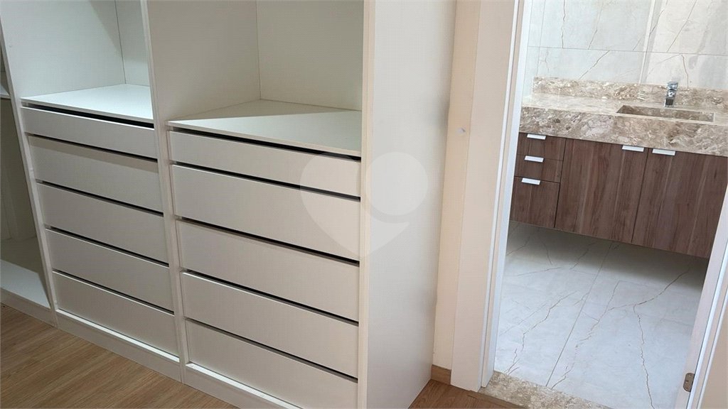 Casa à venda com 3 suítes no condomínio Jardim Residencial Dona Maria José, Indaiatuba - SP