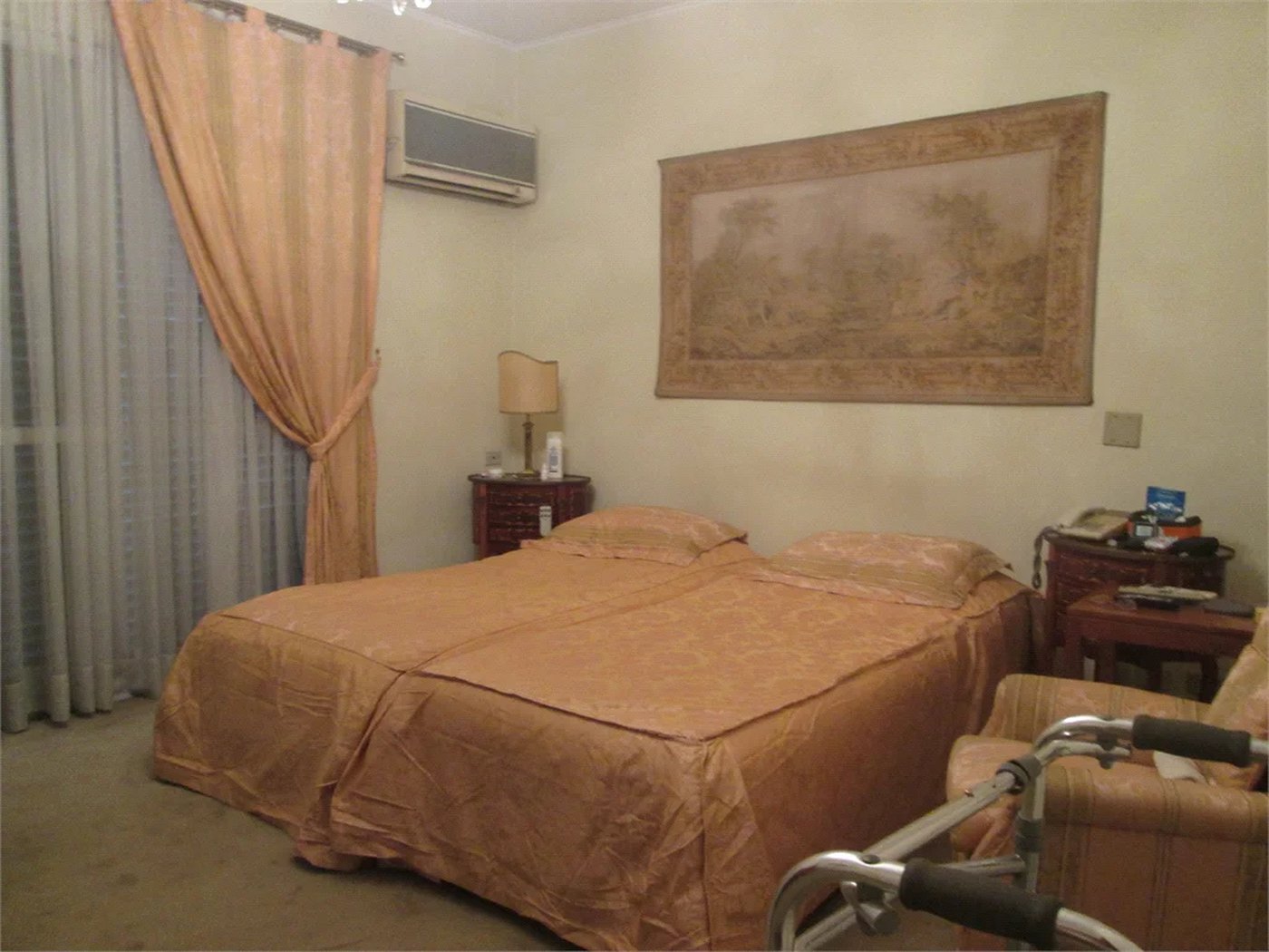 Casa à venda com 4 quartos, sendo 2 suítes,  em Jardim Guedala, São Paulo, SP