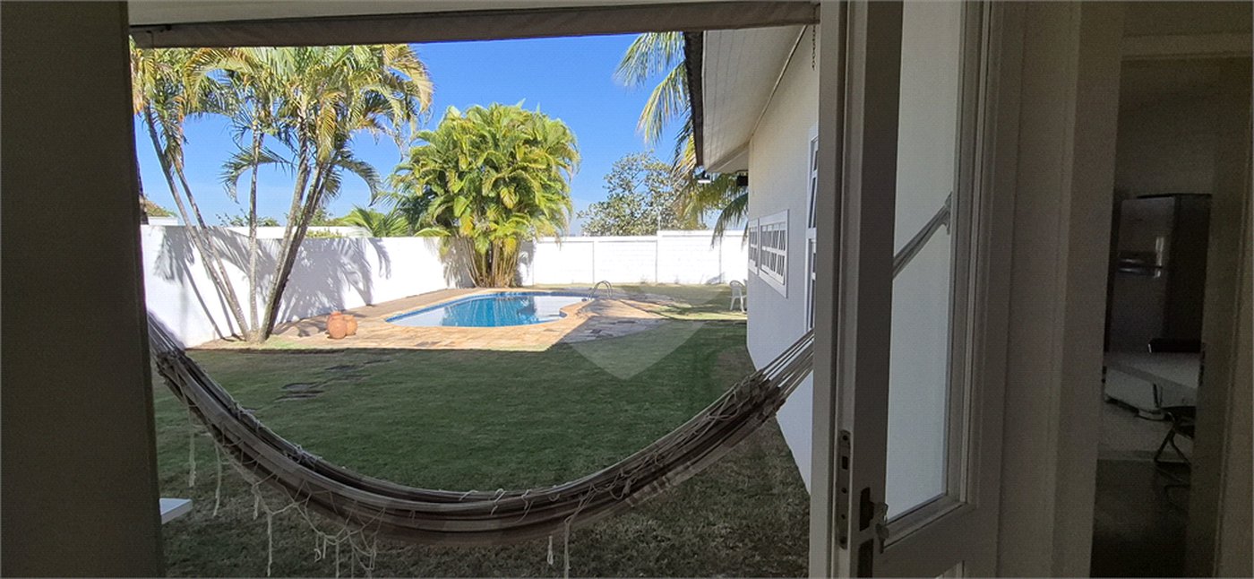 Casa à venda ou para alugar com 3 suítes no condomínio Jardim Theodora, Itu - SP