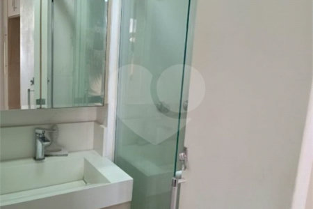 Apartamento para alugar com 3 quartos, sendo 1 suíte, em Vila das Mercês, São Paulo, SP