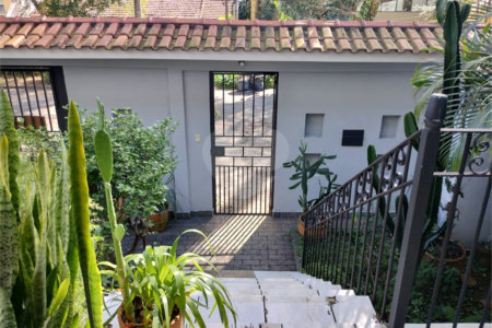 Casa de Vila à venda com 3 suítes em Jardim Londrina, São Paulo, SP