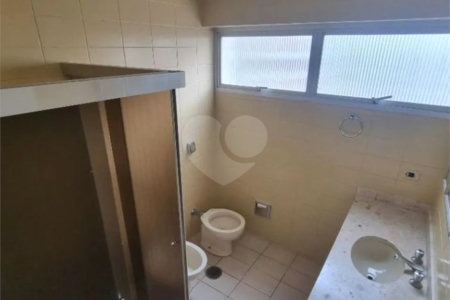 Apartamento à venda com 3 quartos em Pitangueiras, Guarujá, SP