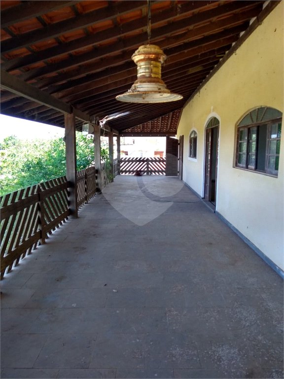 Casa à venda com 5 quartos, sendo 2 suítes, no condomínio Terras de Santa Rosa, Salto - SP