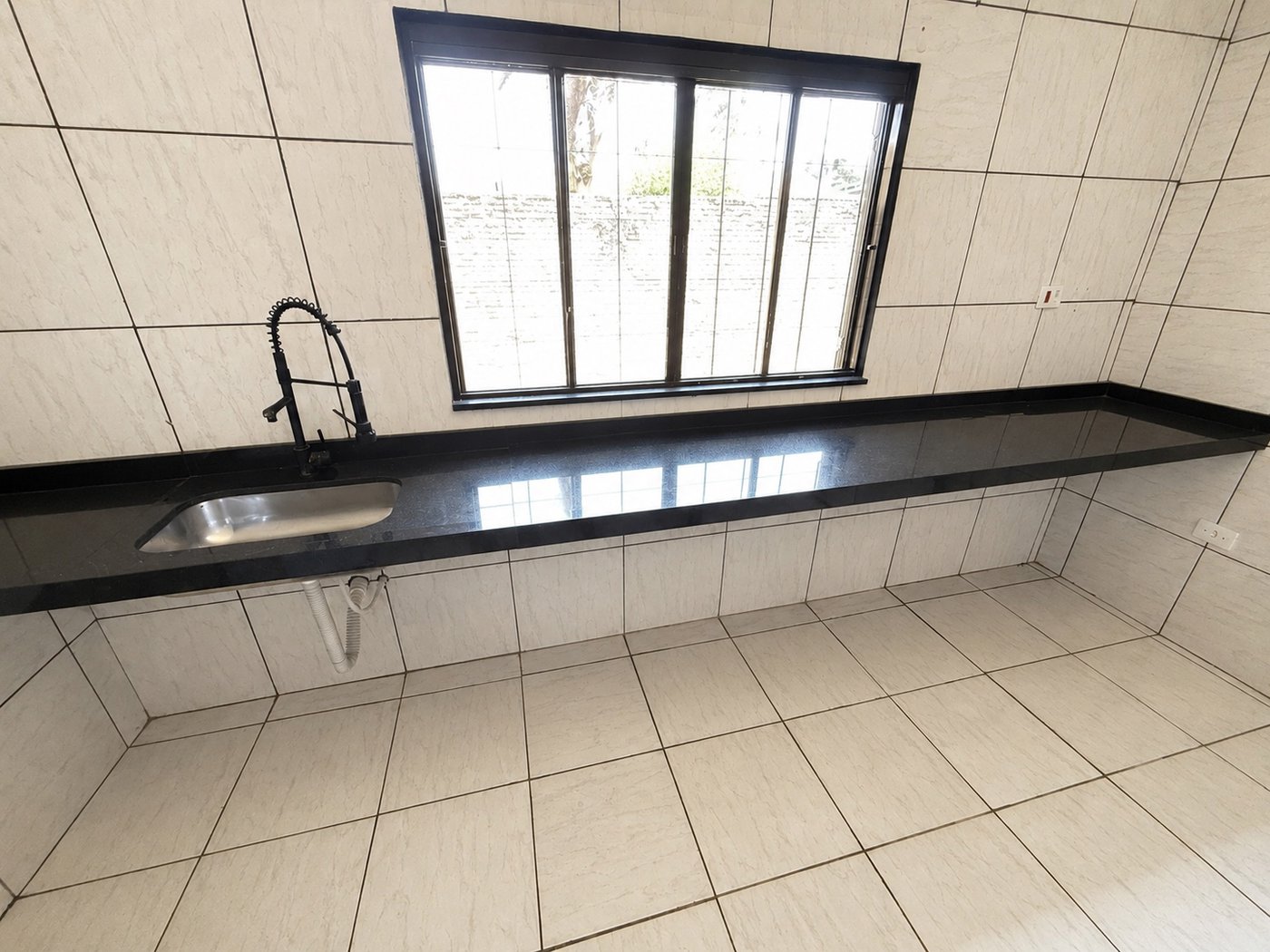 Casa à venda com 3 quartos, sendo 1 suíte,  em Santa Luzia, Três Lagoas, MS