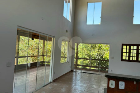 Sítio à venda com 3 quartos, sendo 1 suíte, em Jardim dos Laranjais, Indaiatuba, SP