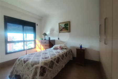 Apartamento à venda com 4 quartos, sendo 3 suítes, em Aclimação, São Paulo, SP