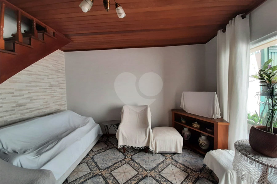 Sobrado à venda com 5 quartos, sendo 1 suíte, em Santana, São Paulo, SP