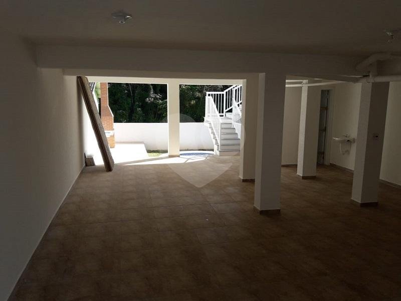 Sobrado à venda com 3 quartos, sendo 1 suíte, em Villa Verde, Franco da Rocha, SP