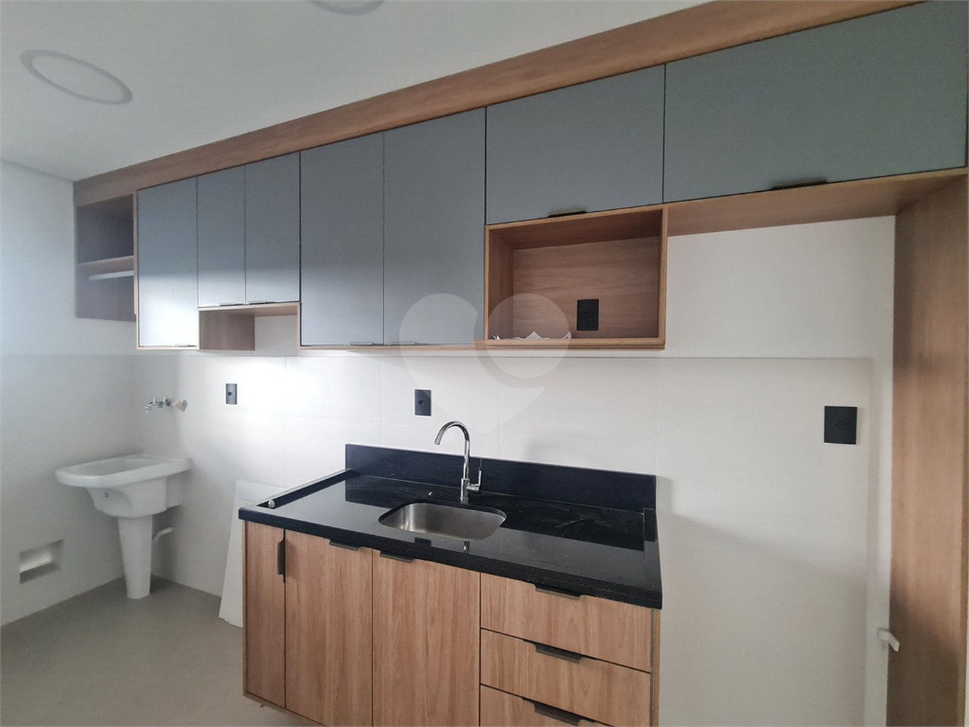 Apartamento à venda com 3 quartos, sendo 1 suíte, em Jardim Refúgio, Sorocaba, SP