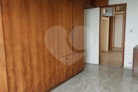 Apartamento à venda com 3 quartos, sendo 1 suíte, em Vila Monumento, São Paulo, SP
