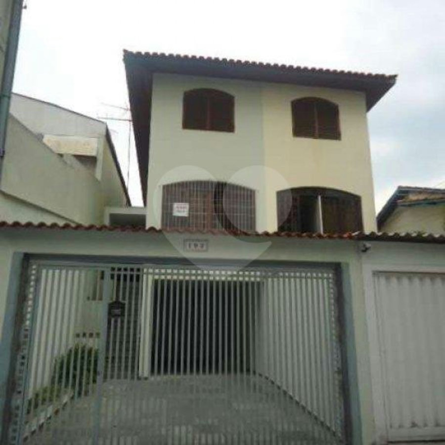 Sobrado à venda com 3 suítes em Vila Gomes, São Paulo, SP