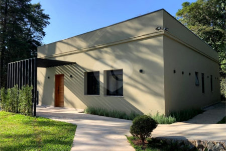 Casa à venda ou para alugar com 3 suítes em Tanque, Atibaia, SP