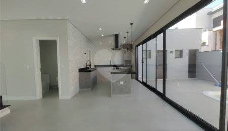 Casa à venda com 3 suítes no condomínio Terras de São Francisco, Sorocaba - SP