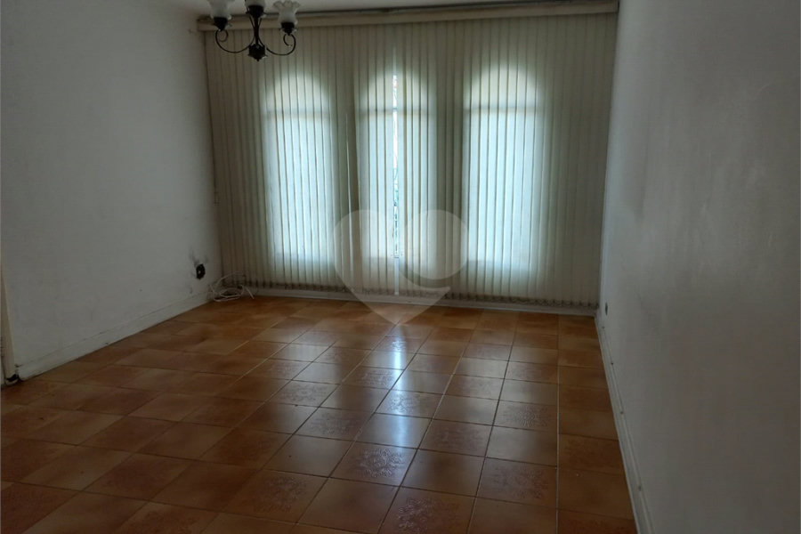 Sobrado à venda com 3 quartos em Santana, São Paulo, SP
