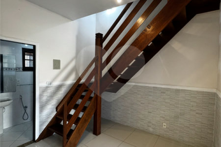 Casa à venda com 3 quartos, sendo 1 suíte, no condomínio Village da Posse, Rio de Janeiro - RJ