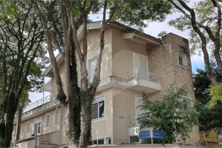 Sobrado à venda com 4 suítes em Moema, São Paulo, SP