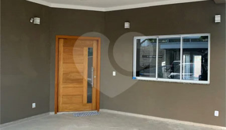 Casa para alugar com 4 quartos, sendo 1 suíte,  no condomínio Residencial Ibi-aram, Itupeva - SP